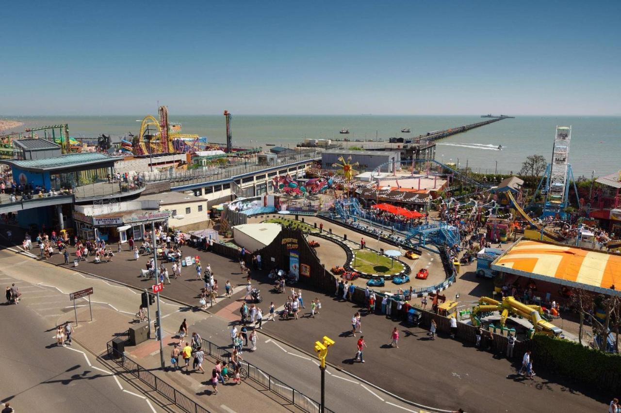 Seafront Suites - Close To Beach, Train Station & Southend Airport Саутенд-он-Си Экстерьер фото