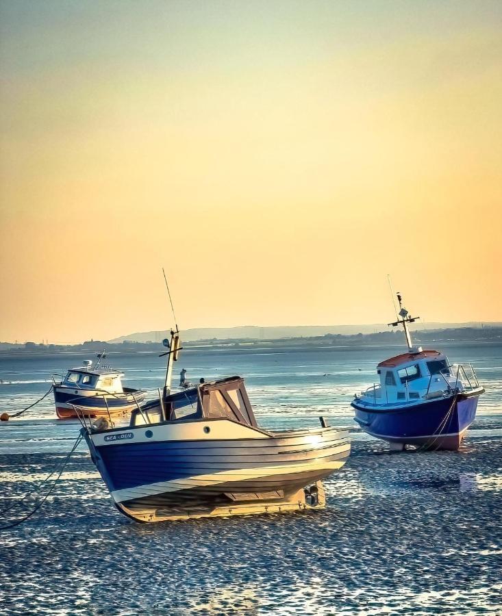 Seafront Suites - Close To Beach, Train Station & Southend Airport Саутенд-он-Си Экстерьер фото